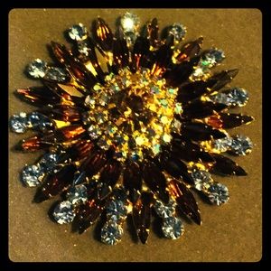 A beautiful Nolan Miller Brooch! NWOT!